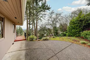 8000 SW Linden Rd, Portland, OR 97225 - Photo 33