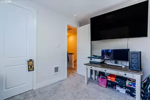 7726 SE Tolman St, Portland, OR 97206 - Photo 13