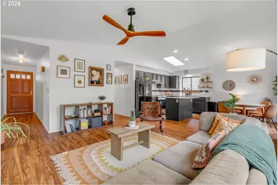 1131 NE 118th Ave, Portland, OR 97220 - Photo 9