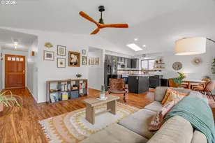 1131 NE 118th Ave, Portland, OR 97220 - Photo 9