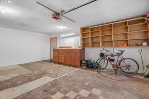 1131 NE 118th Ave, Portland, OR 97220 - Photo 35