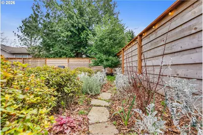 1131 NE 118th Ave, Portland, OR 97220 - Photo 43