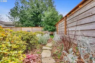 1131 NE 118th Ave, Portland, OR 97220 - Photo 43