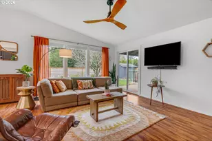 1131 NE 118th Ave, Portland, OR 97220 - Photo 7