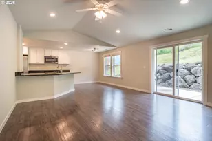4509 Ridenour St, Roseburg, OR 97470 - Photo 5