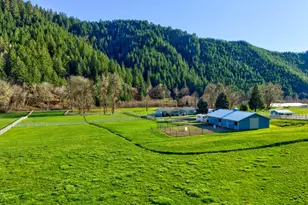 11119 N Myrtle Rd, Myrtle Creek, OR 97457 - Photo 3