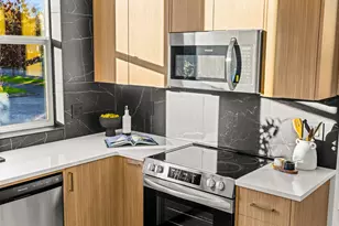 6219 NE Stanton St, Portland, OR 97213 - Photo 5