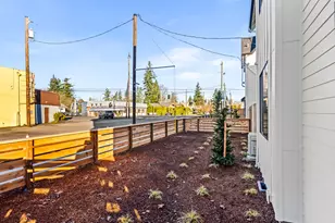 6219 NE Stanton St, Portland, OR 97213 - Photo 15