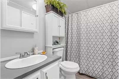 21100 NE Sandy Blvd, Fairview, OR 97024 - Photo 25