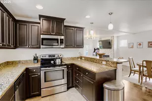 2213 SE 60th Ave, Portland, OR 97215 - Photo 9