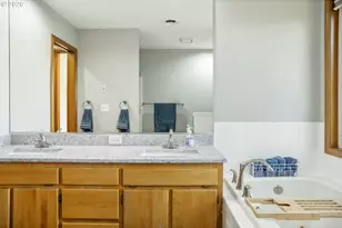 13350 SW Snowshoe Ln, Beaverton, OR 97008 - Photo 27