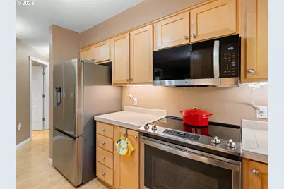 730 NW 185th Ave #107, Beaverton, OR 97006 - Photo 5