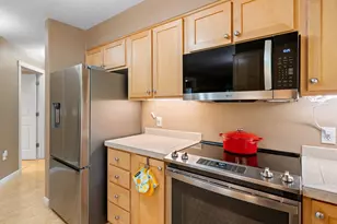 730 NW 185th Ave, Beaverton, OR 97006 - Photo 5