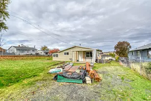 703 SE Isaac Ave, Pendleton, OR 97801 - Photo 3