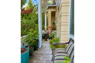 2608 SW Hume Ct, Portland, OR 97219 - Photo 31