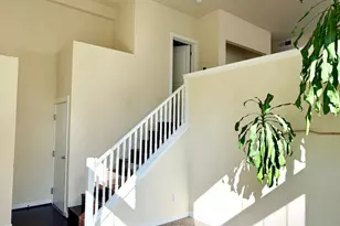 2608 SW Hume Ct, Portland, OR 97219 - Photo 3