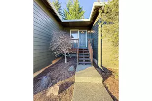 36909 Eldridge Dr, Sandy, OR 97055 - Photo 3