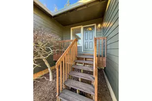 36909 Eldridge Dr, Sandy, OR 97055 - Photo 9