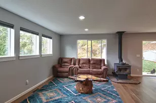 6015 NW High Heaven Rd, McMinnville, OR 97128 - Photo 9