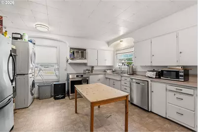 239 E 14th Ave, Eugene, OR 97401 - Photo 9