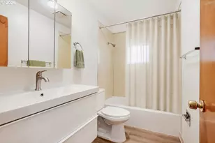 10905 NE 6th St, Vancouver, WA 98664 - Photo 13
