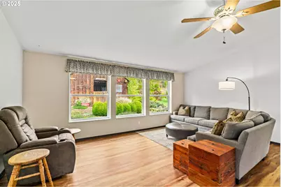 47849 W 2nd St, Oakridge, OR 97463 - Photo 9