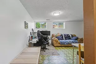 1454 SW 4th St, Gresham, OR 97080 - Photo 21