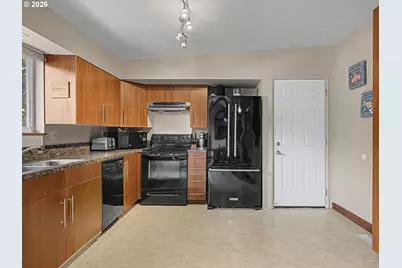 1454 SW 4th St, Gresham, OR 97080 - Photo 11