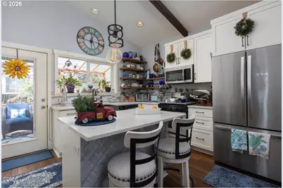 3087 SW Beach Ave, Lincoln City, OR 97367 - Photo 9