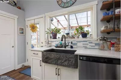 3087 SW Beach Ave, Lincoln City, OR 97367 - Photo 11