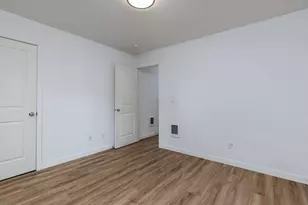 12661 SE Lydia Ct, Portland, OR 97236 - Photo 7