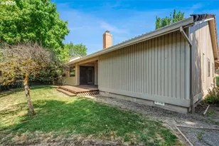 324 N Peacock Ct, Newberg, OR 97132 - Photo 33