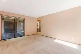 324 N Peacock Ct, Newberg, OR 97132 - Photo 27