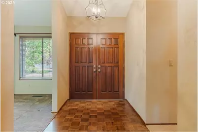 324 N Peacock Ct, Newberg, OR 97132 - Photo 5