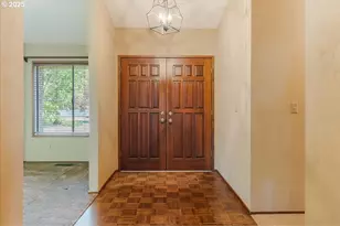 324 N Peacock Ct, Newberg, OR 97132 - Photo 5