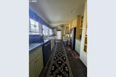110 Staats Ave, Maupin, OR 97037 - Photo 9