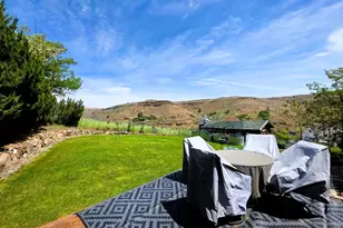 110 Staats Ave, Maupin, OR 97037 - Photo 3