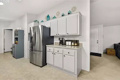 1614 Granite St, Woodburn, OR 97071 - Photo 13