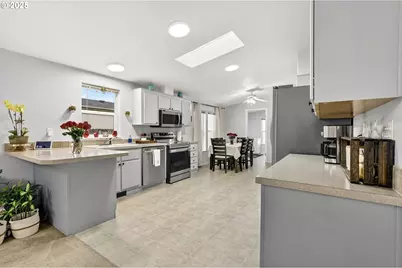 1614 Granite St, Woodburn, OR 97071 - Photo 9