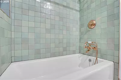 8913 N Seneca St, Portland, OR 97203 - Photo 25