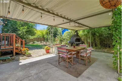 8913 N Seneca St, Portland, OR 97203 - Photo 15