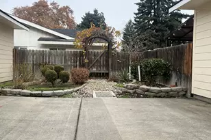 625 S Elizabeth St, Milton-Freewater, OR 97862 - Photo 7