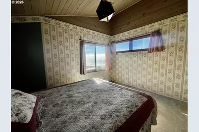 94444 Linda Ln, Gold Beach, OR 97444 - Photo 17