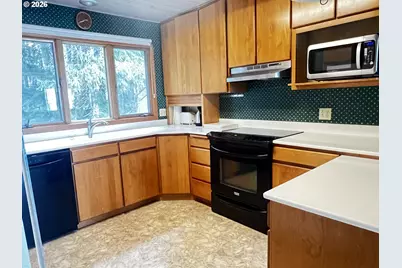 94444 Linda Ln, Gold Beach, OR 97444 - Photo 5