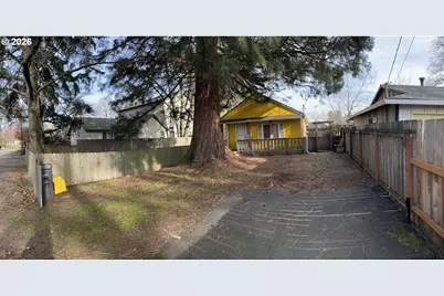 2204 SE 84th Ave, Portland, OR 97216 - Photo 1