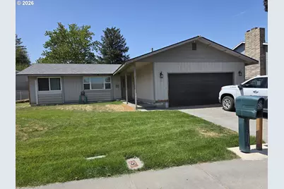 27 SW Birch Dr, Hermiston, OR 97838 - Photo 1