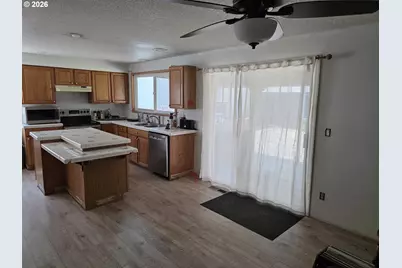 27 SW Birch Dr, Hermiston, OR 97838 - Photo 3