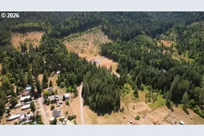 570 Tunnel Rd, Glendale, OR 97442 - Photo 3