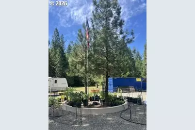 570 Tunnel Rd, Glendale, OR 97442 - Photo 15