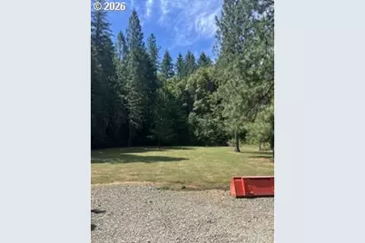570 Tunnel Rd, Glendale, OR 97442 - Photo 13